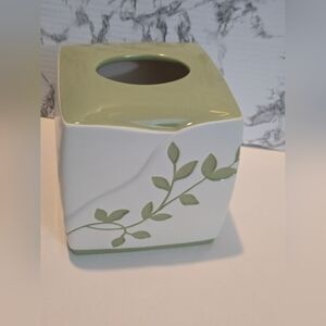 Ceramic Green and White Leaf Tissue Box Cover
